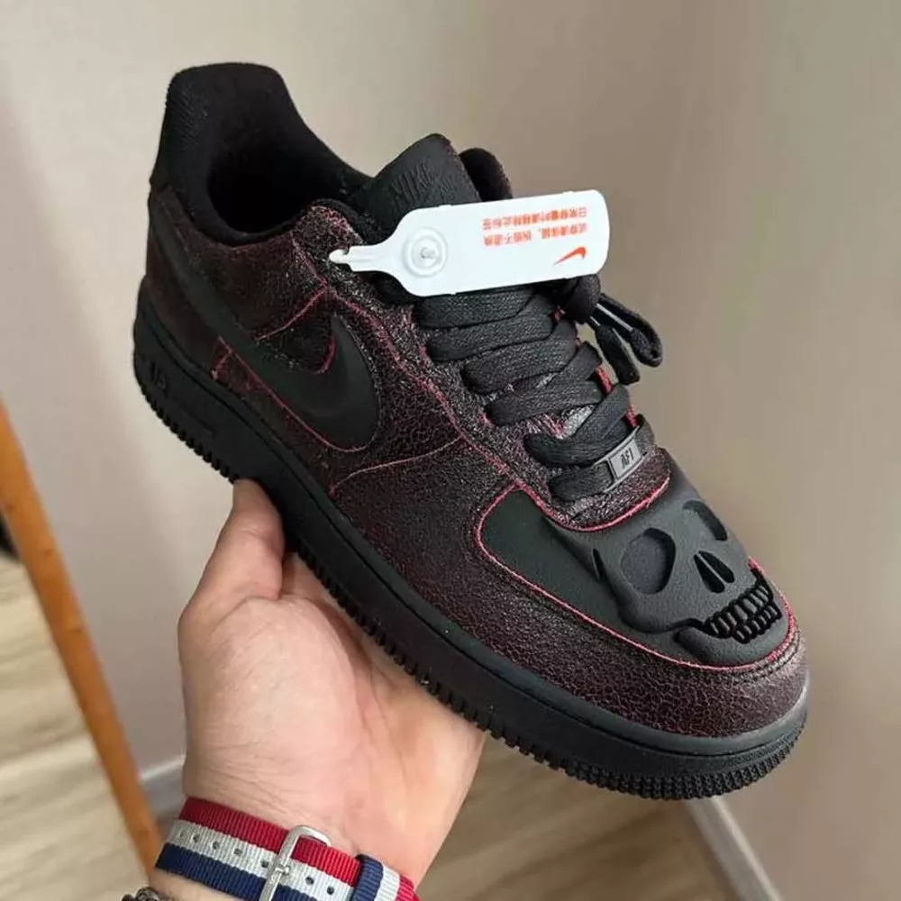 کفش نایک  nike air force 1 retro QS مدل هالوین
