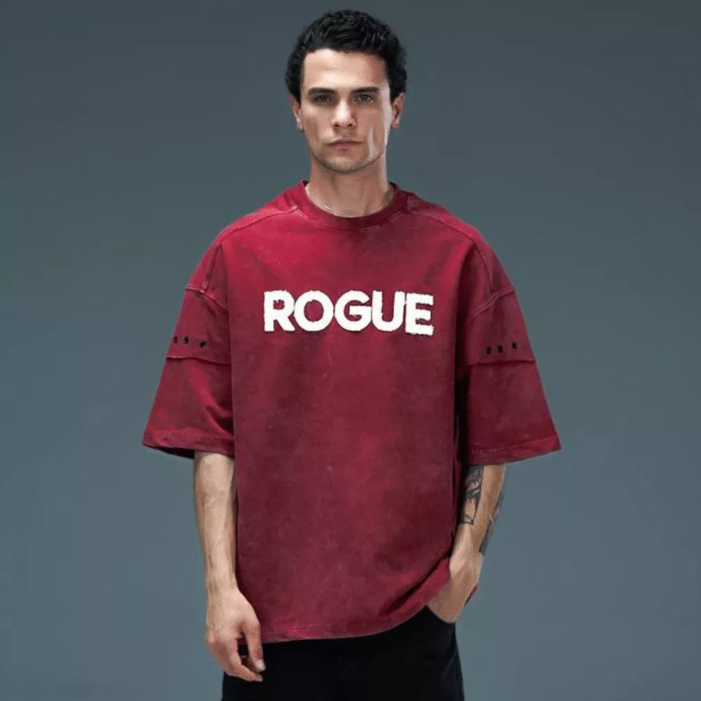 تیشرت مدل rogue برند essence of life رنگ قرمز
