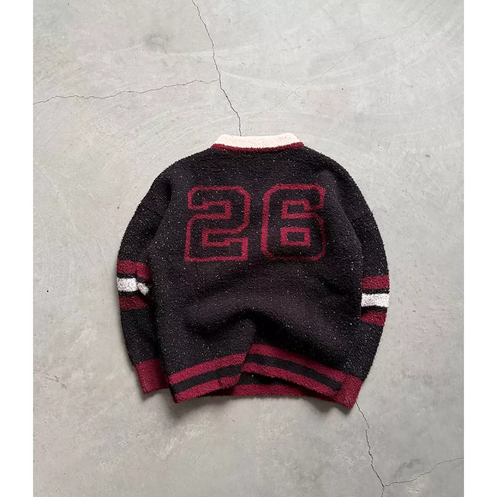 بافت یقه V نوشته 26 برند GSTO رنگ مشکی