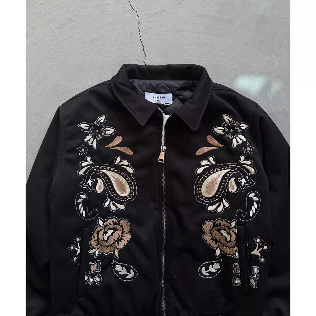 جکت طرح ترمه تومارو برند تومارو رنگ مشکی