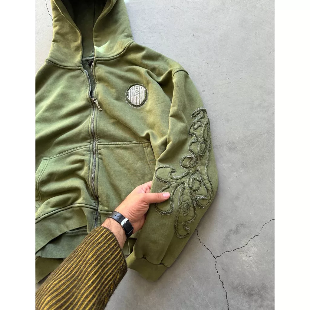 سویشرت آستین گلدوزی برند the dead رنگ سبز