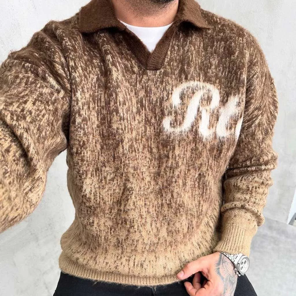 بافت نوشته R برند رترو رنگ قهوه ای