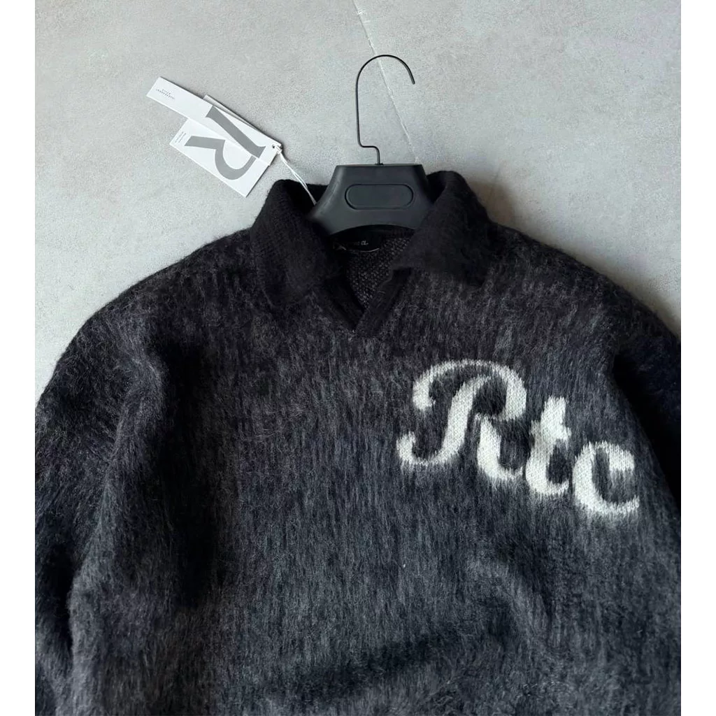 بافت نوشته R برند رترو رنگ مشکی