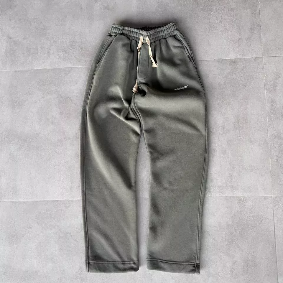 جاگر بیسک نوشته the polizi برند پولیزی رنگ سبز