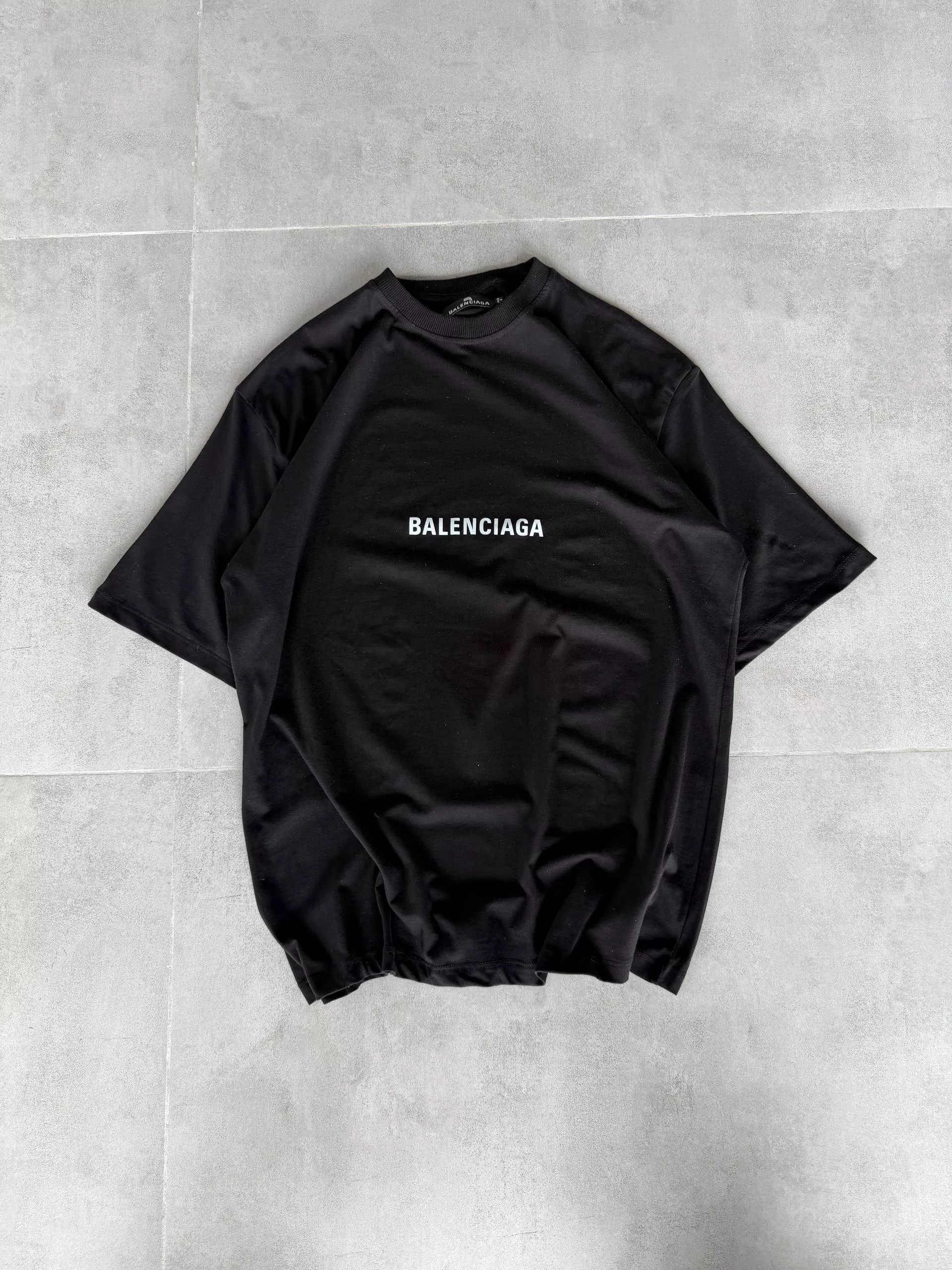 نوشته نوشته BALENCIAGA