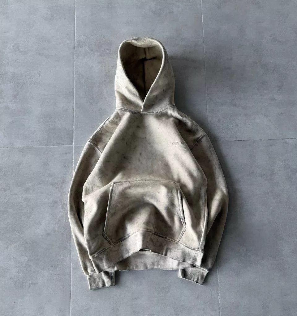 هودی بیسیک‌ نوشته polizi برند پولیزی رنگ کرم