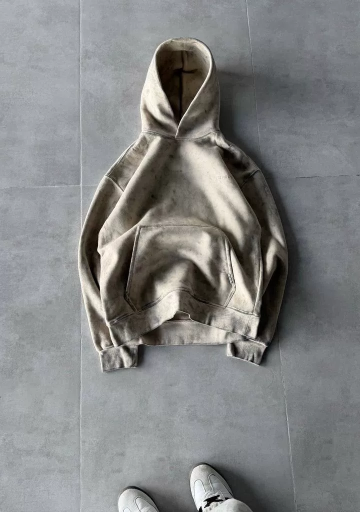 هودی بیسیک‌ نوشته polizi برند پولیزی رنگ کرم