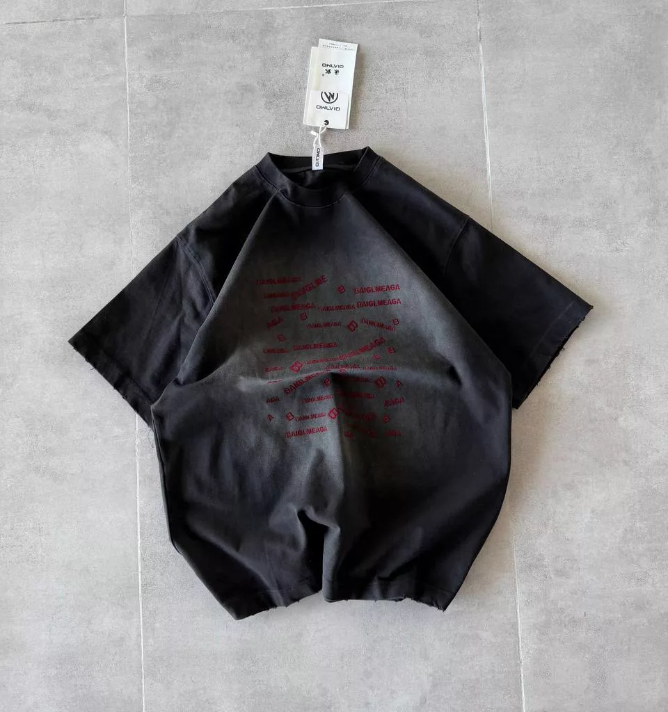 تیشرت سنگشور نوشته BAIGLMEAGA رنگ ذغالی