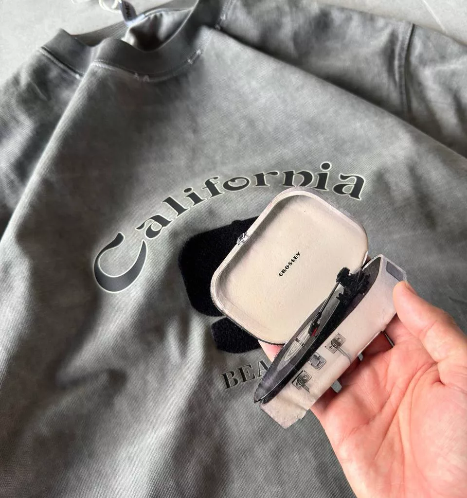 تیشرت نوشته california رنگ طوسی