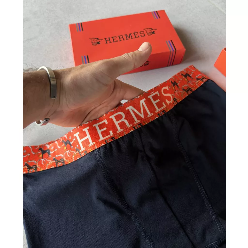 شورت پادار برند Hermes در سه رنگ