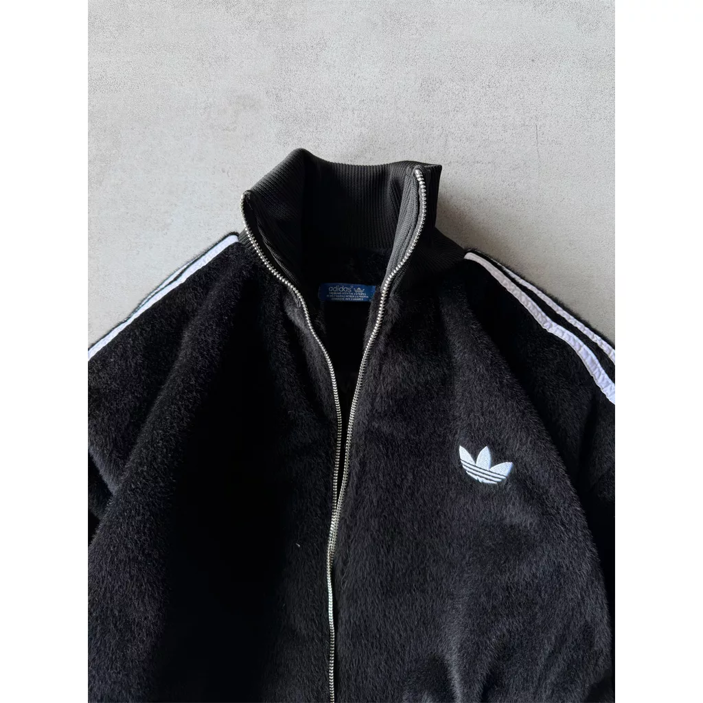 جکت خز دار Adidas برش باکسی رنگ مشکی
